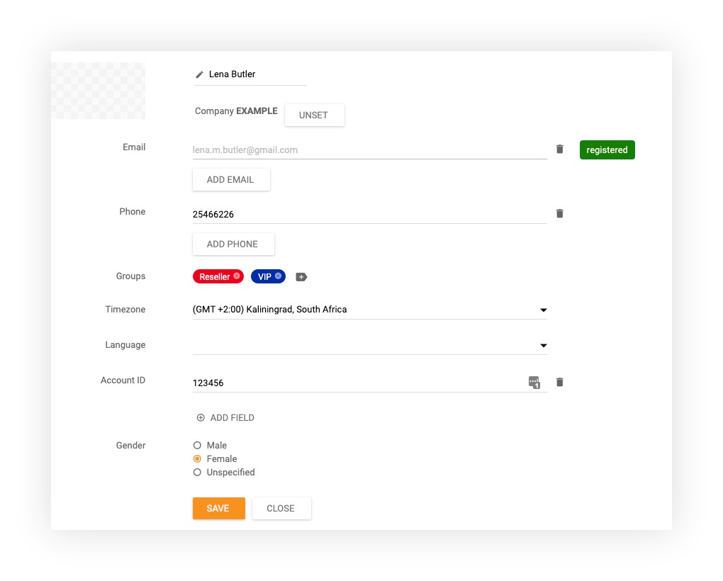 Adăugarea unui contact în LiveAgent