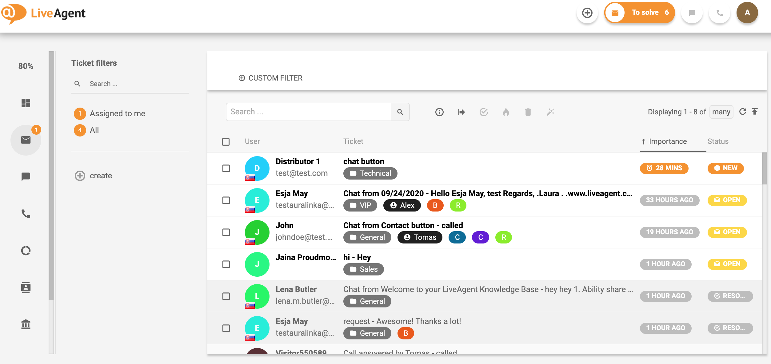 Prezentare generală a interfeței de ticketing în LiveAgent.